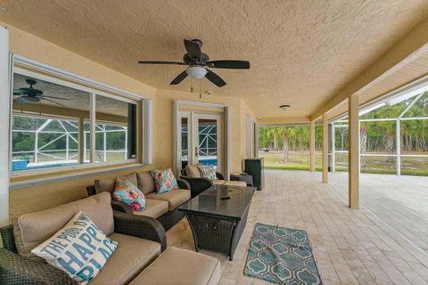 A home in Loxahatchee