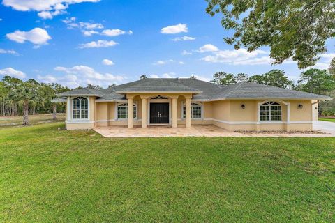 A home in Loxahatchee