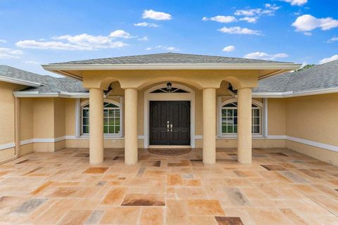 A home in Loxahatchee