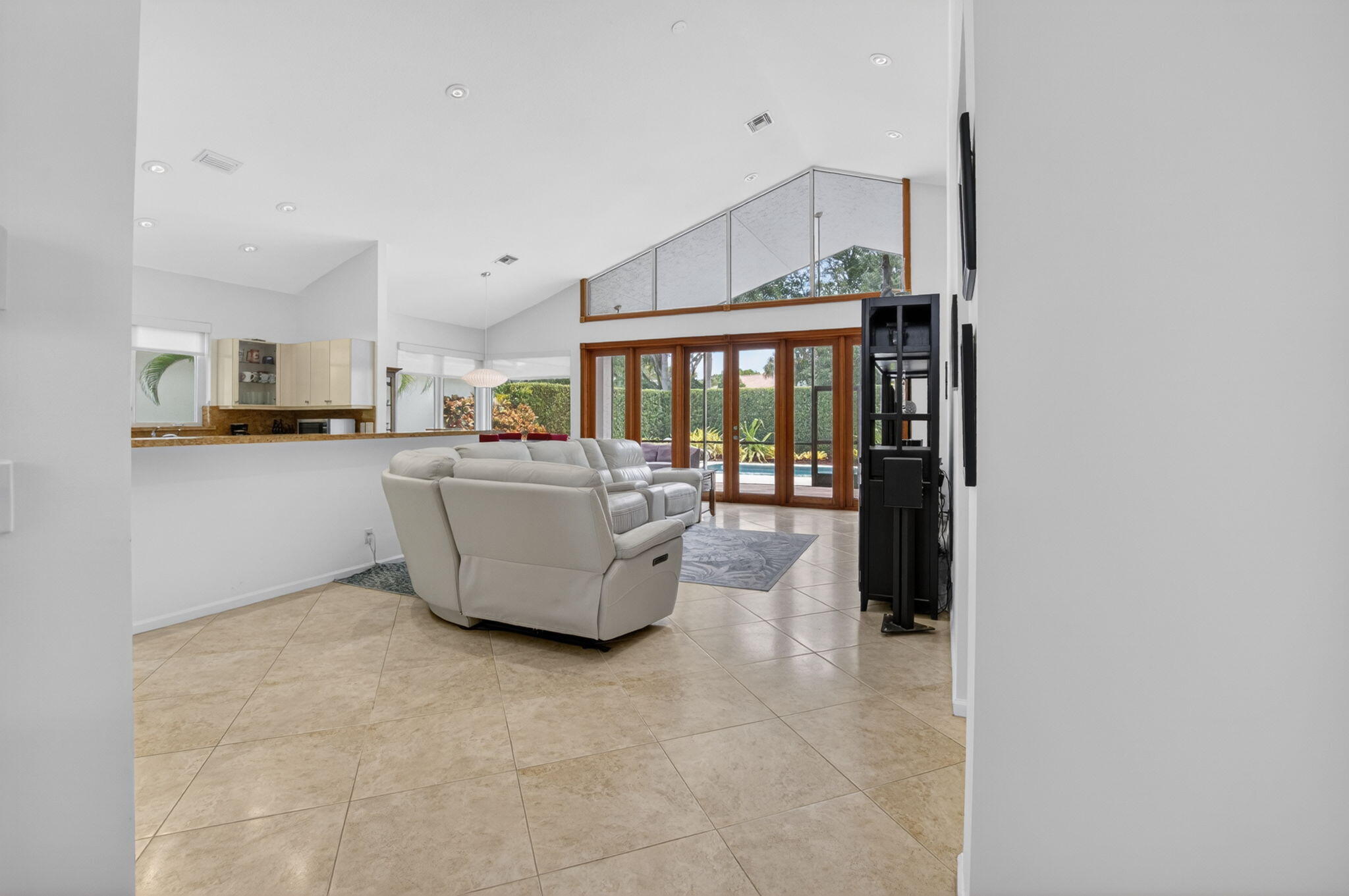 WHISPER TRACE - Residential