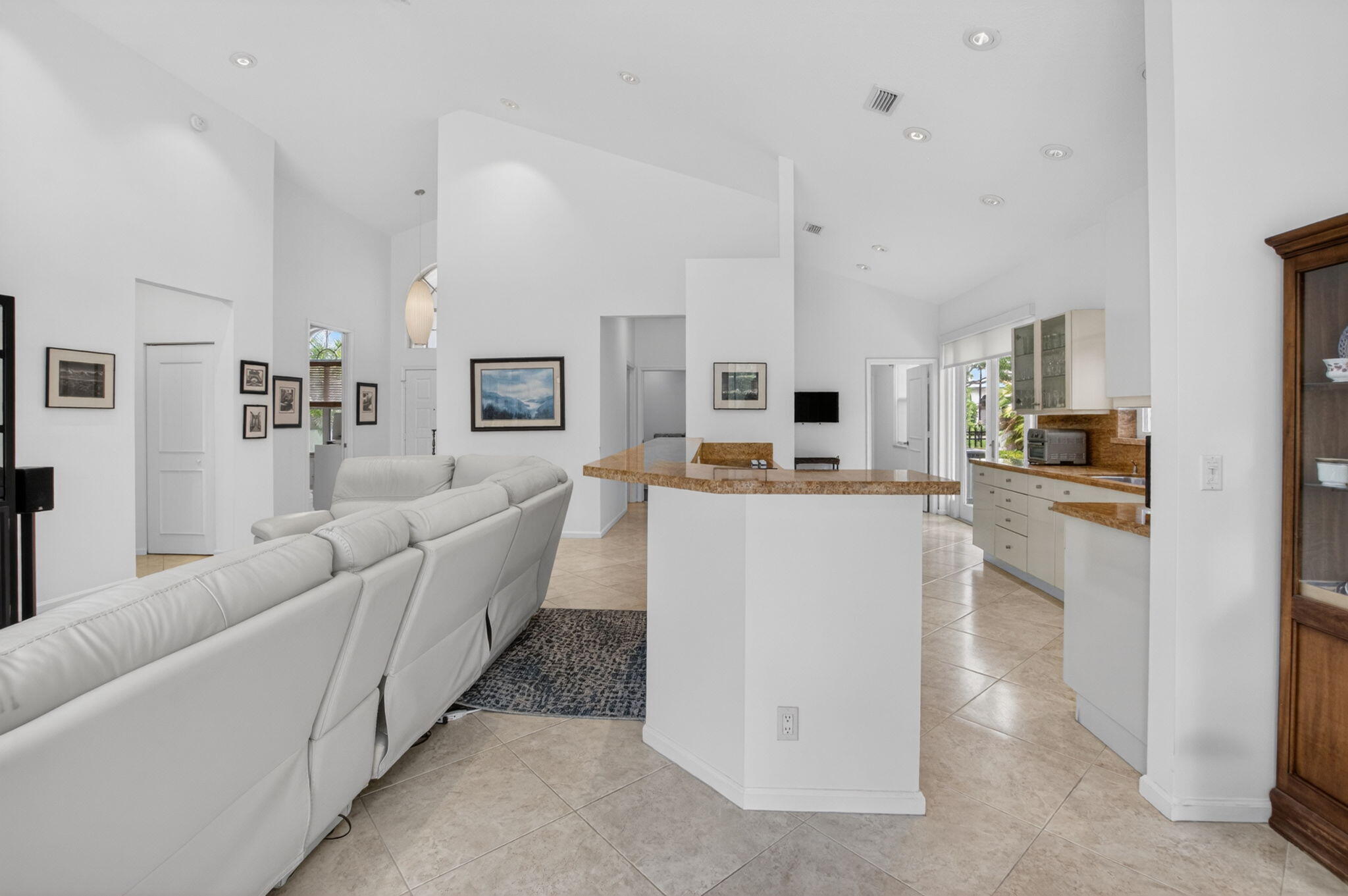 WHISPER TRACE - Residential