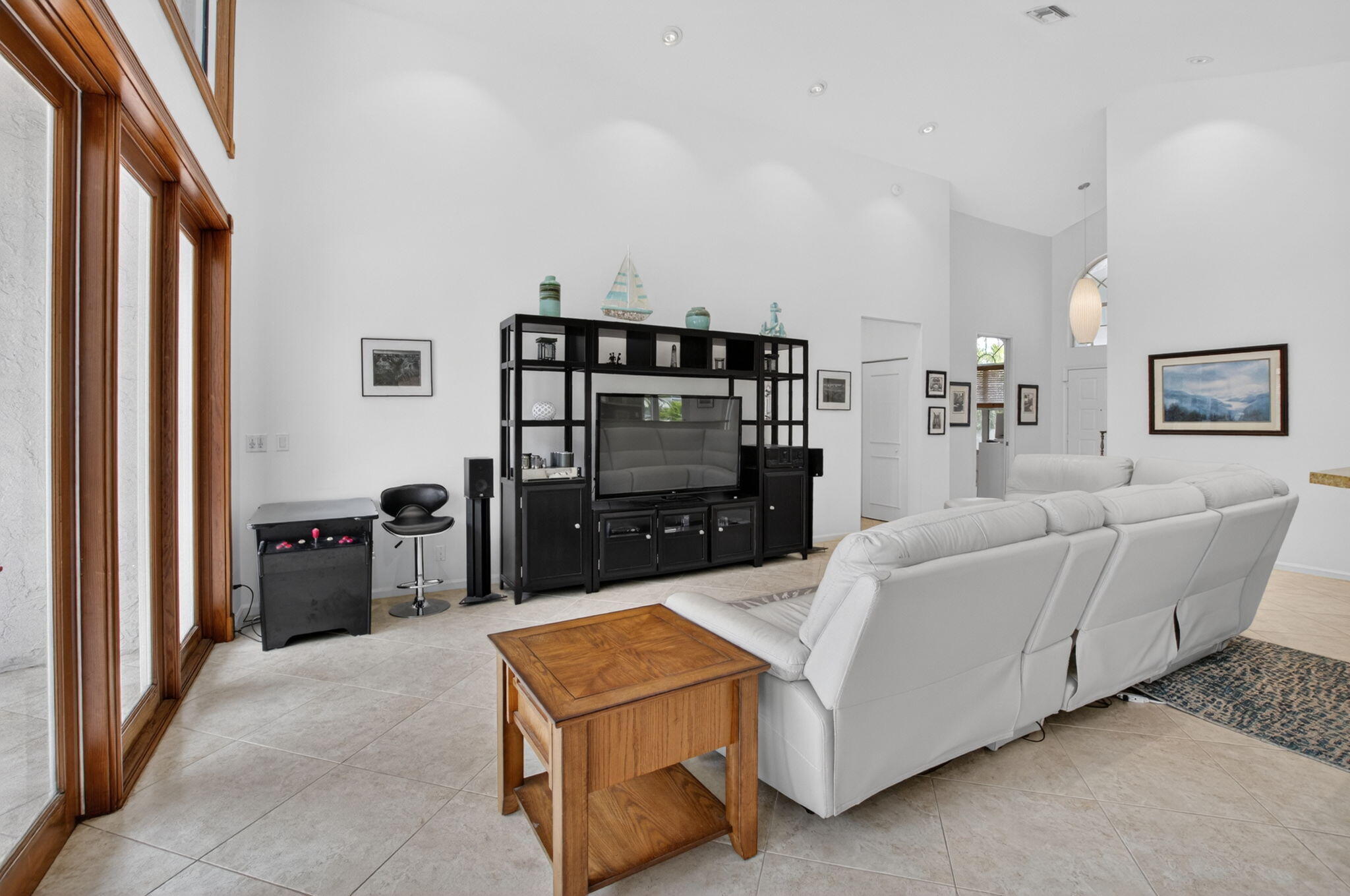 WHISPER TRACE - Residential