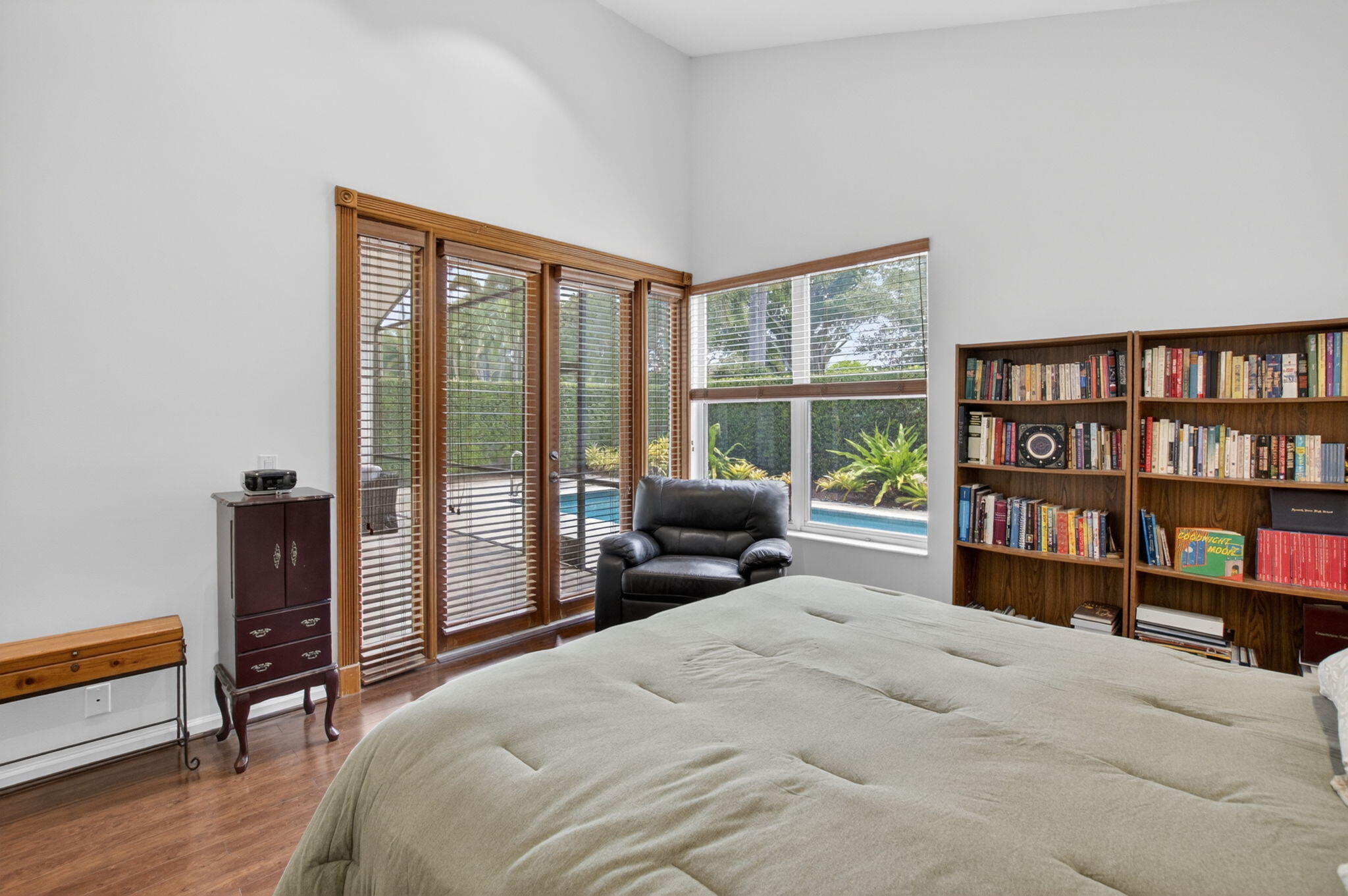 WHISPER TRACE - Residential