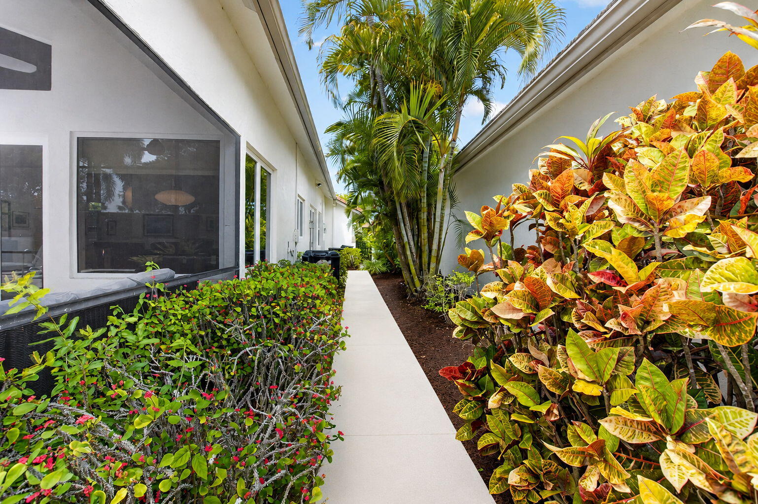 WHISPER TRACE - Residential