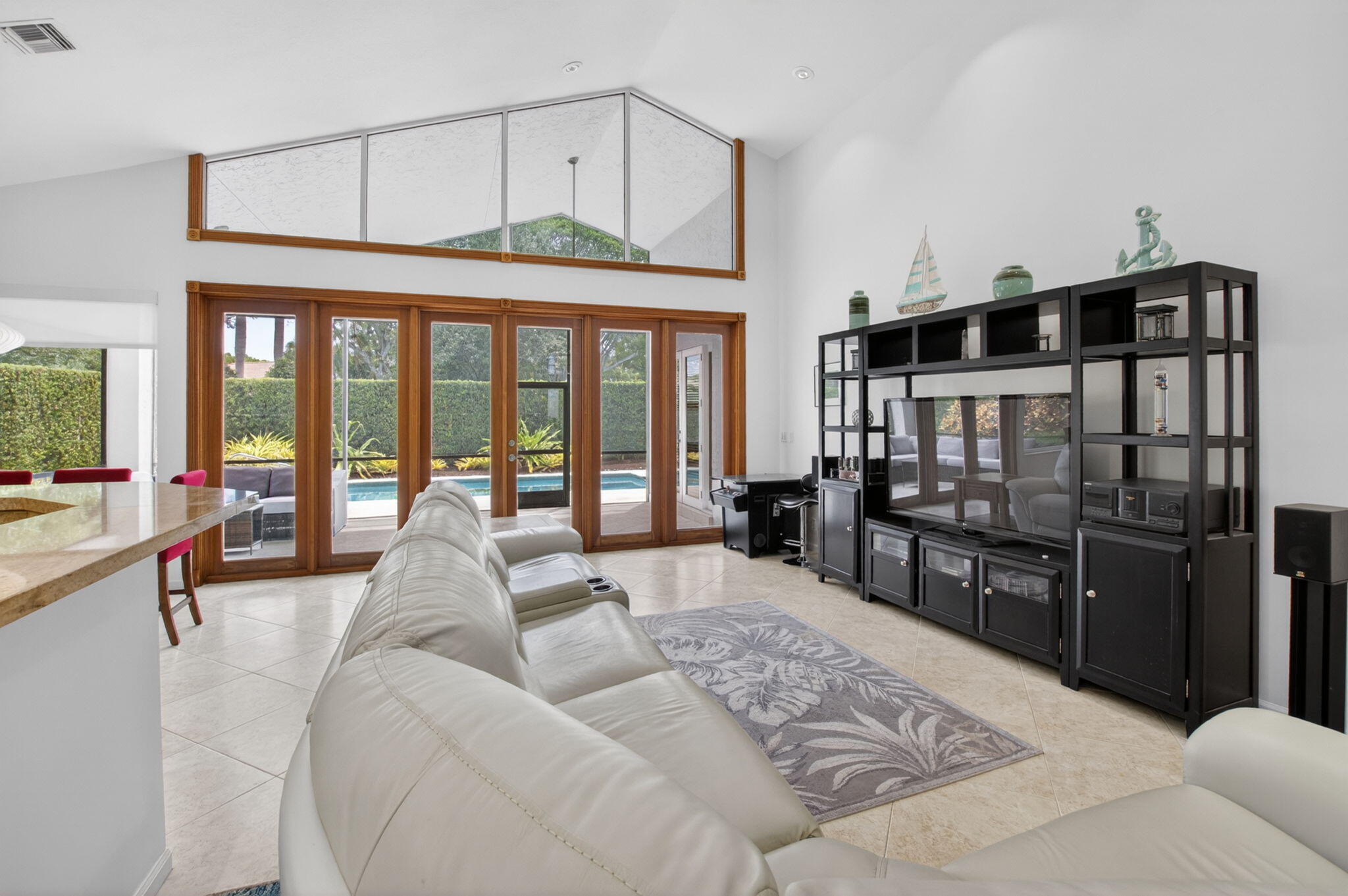 WHISPER TRACE - Residential