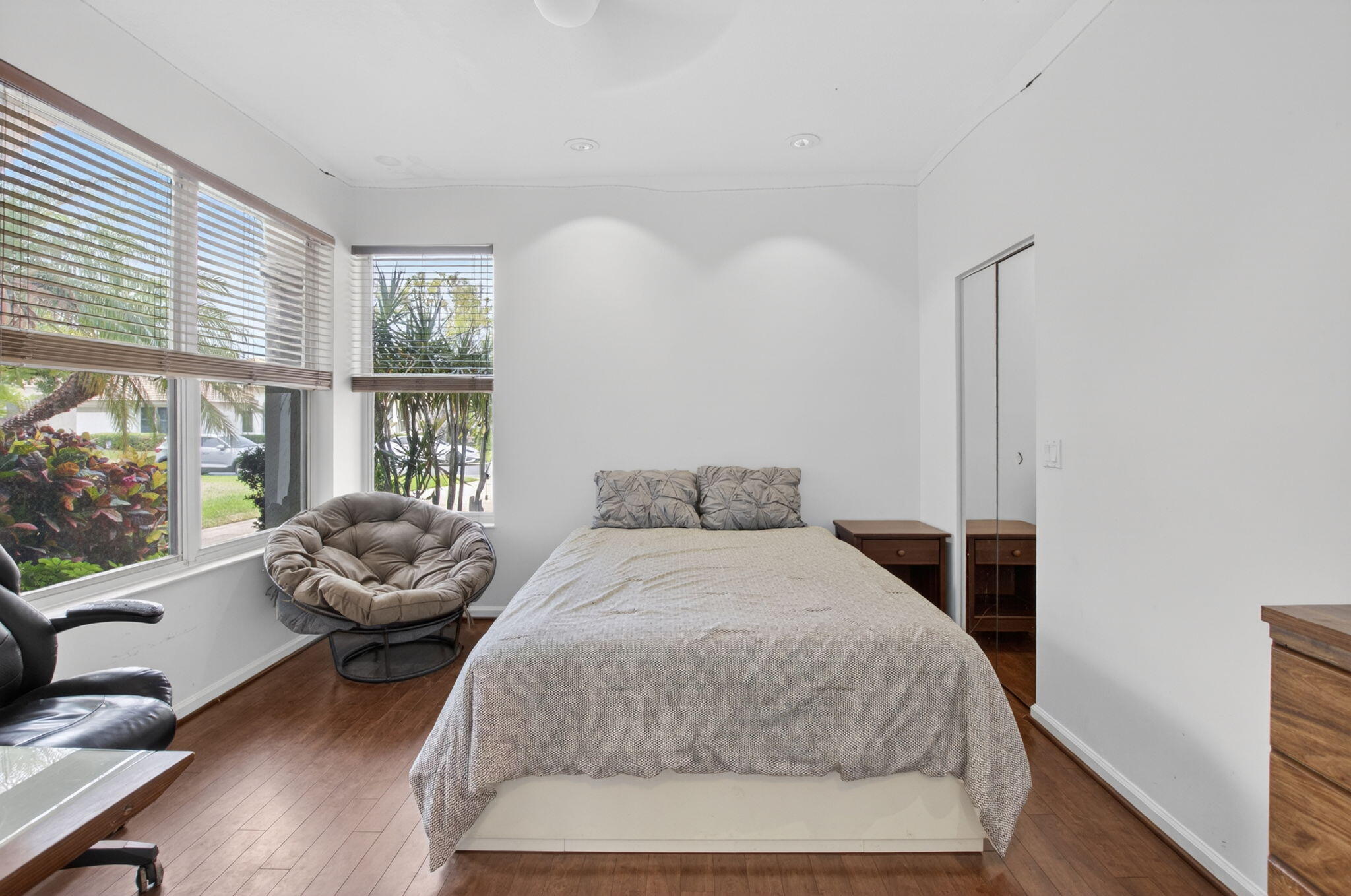 WHISPER TRACE - Residential