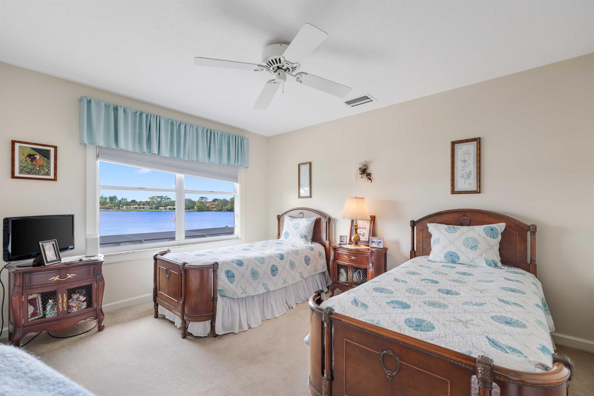 LAKE OSBORNE - Residential