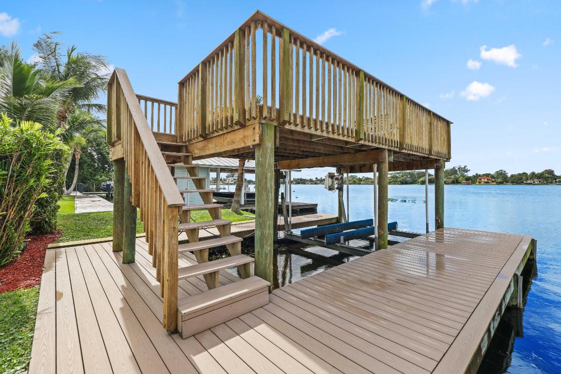 LAKE OSBORNE - Residential