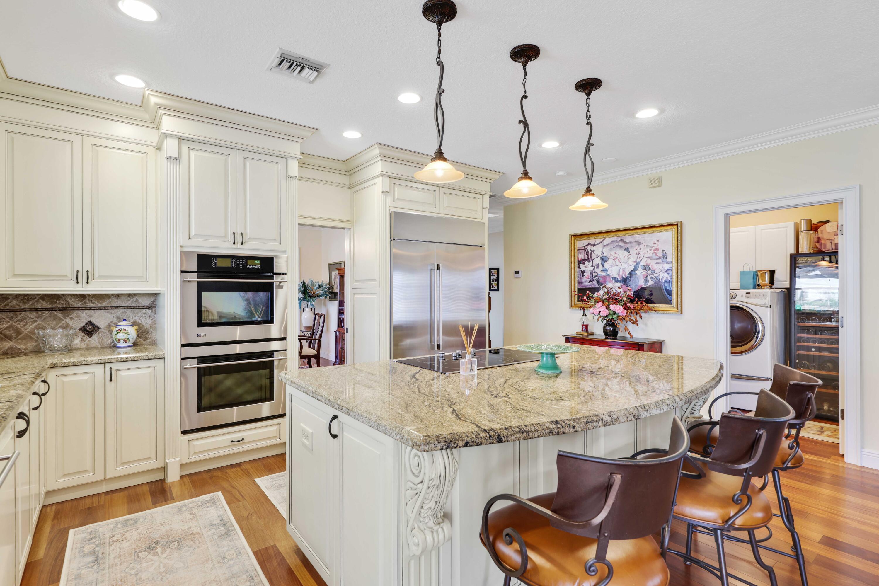 LAKE OSBORNE - Residential