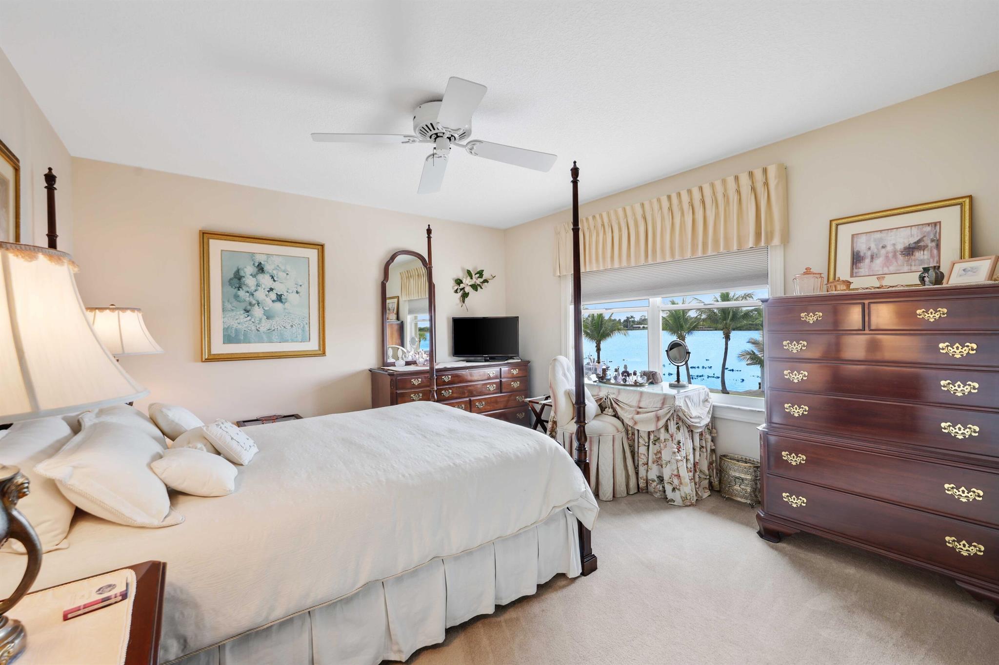 LAKE OSBORNE - Residential