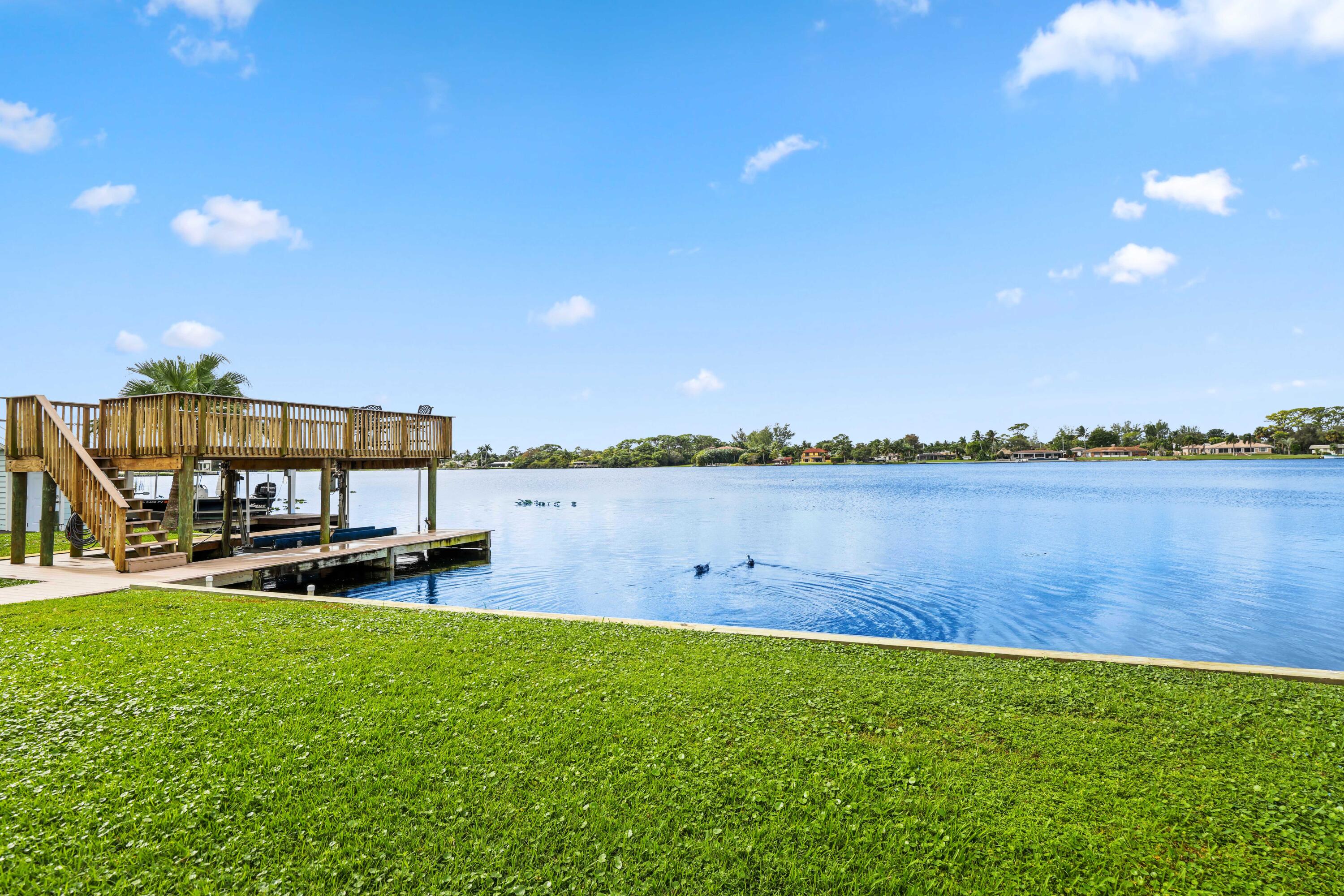 LAKE OSBORNE - Residential