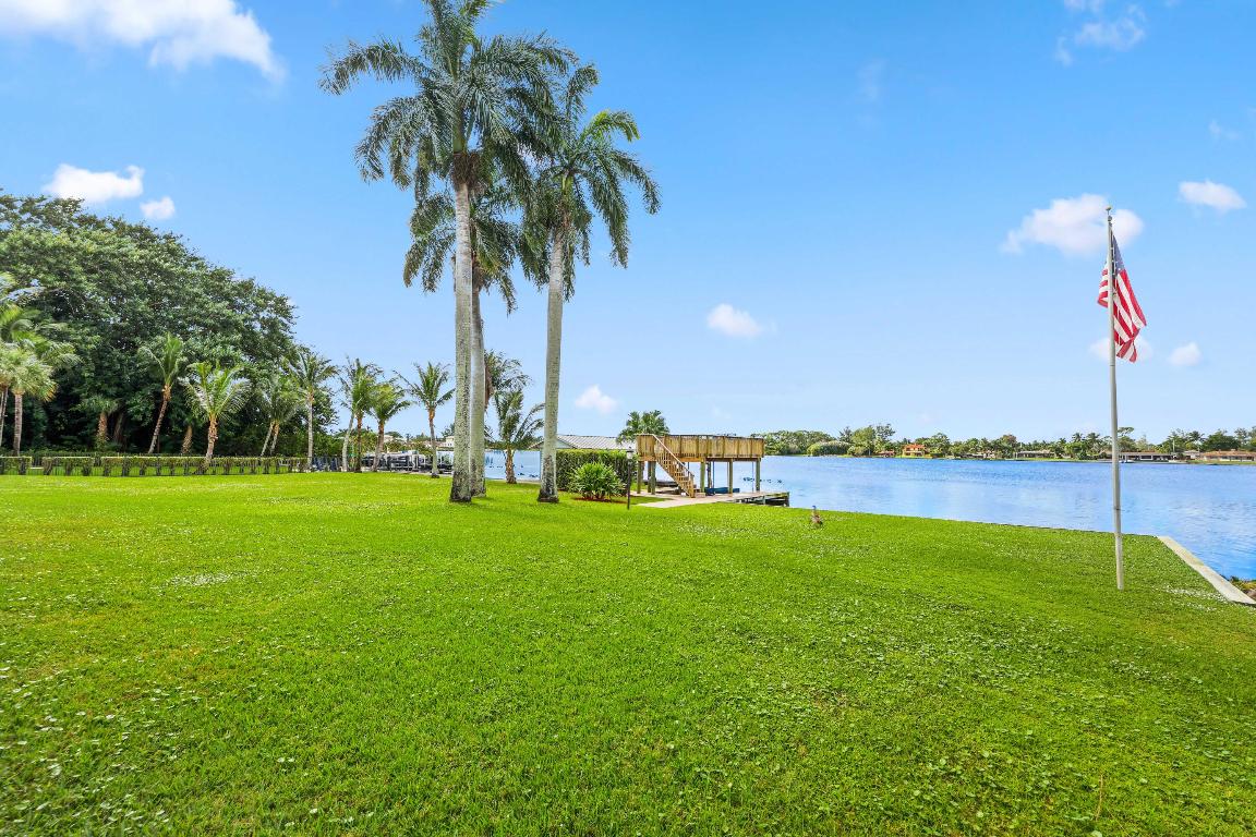 LAKE OSBORNE - Residential