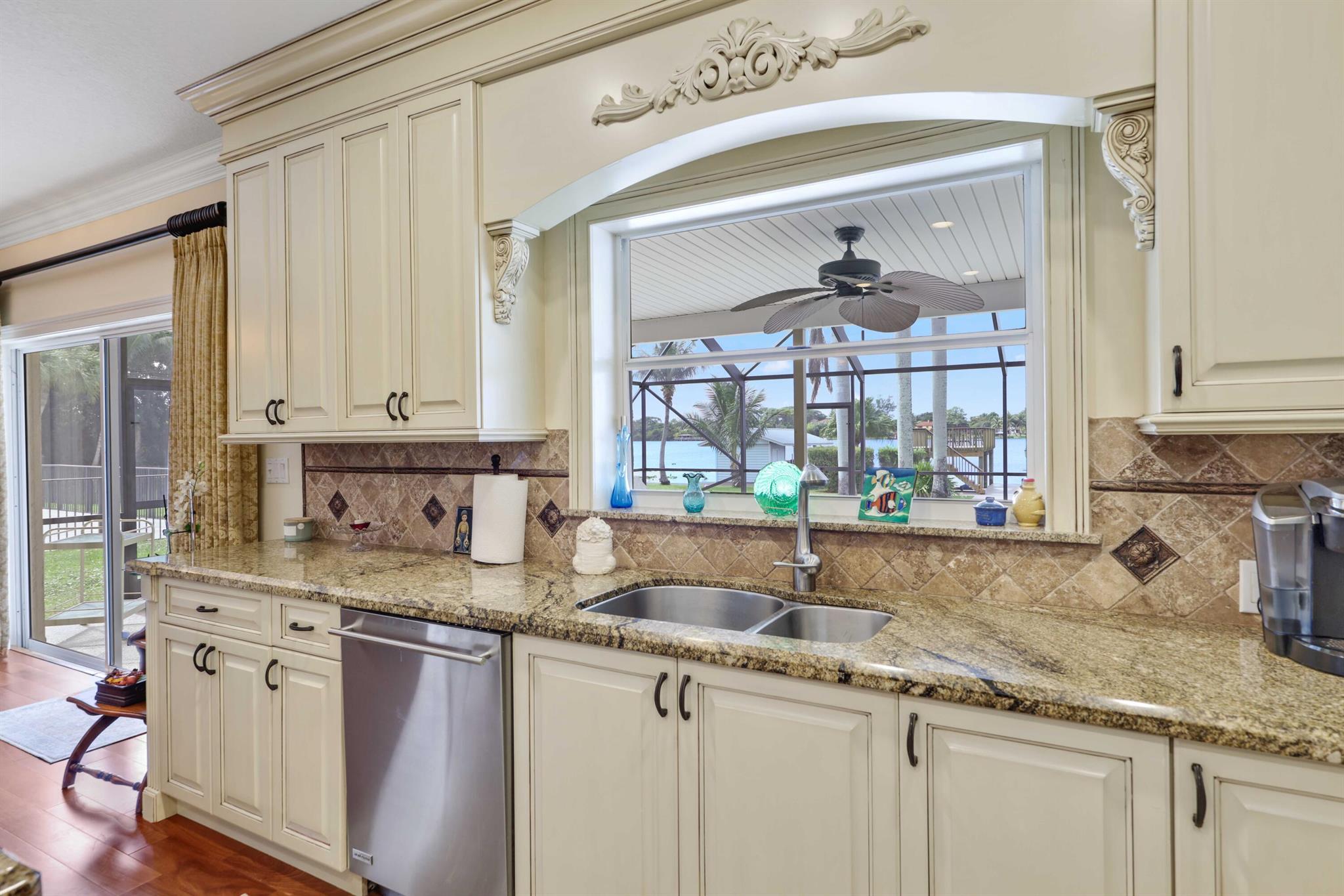 LAKE OSBORNE - Residential