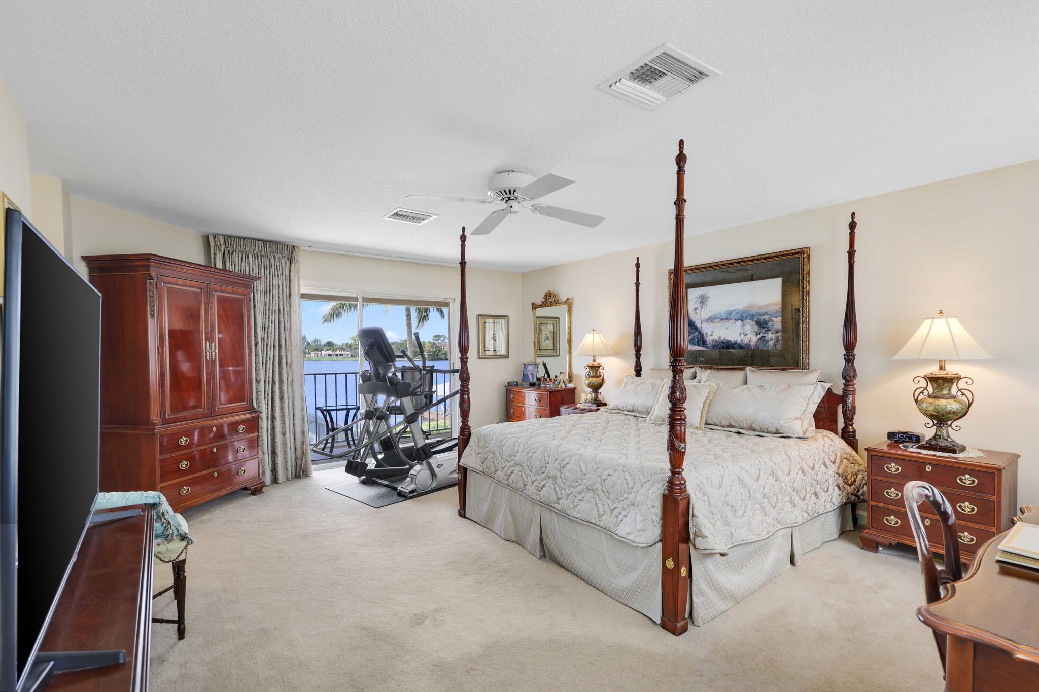 LAKE OSBORNE - Residential