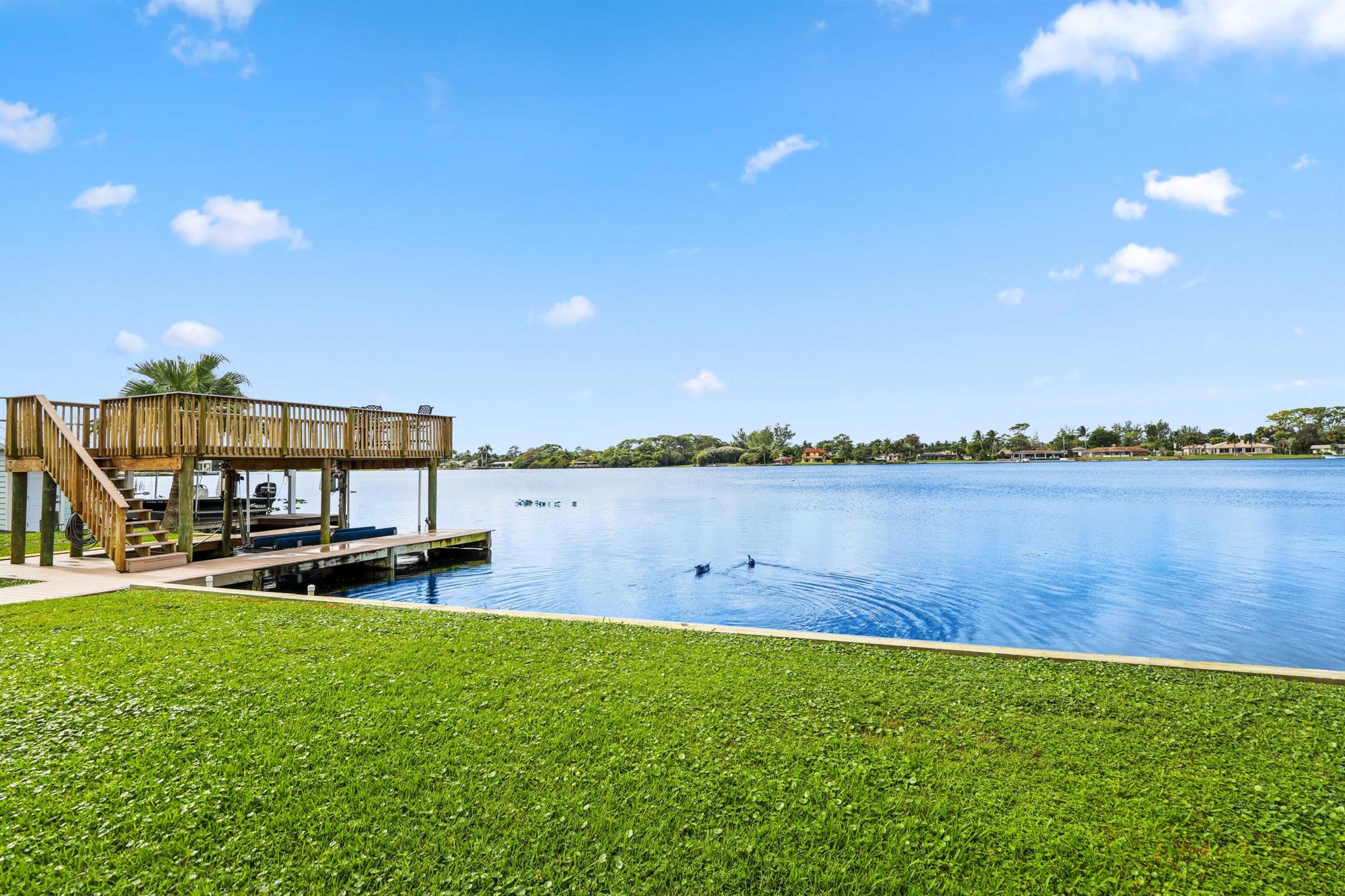 LAKE OSBORNE - Residential