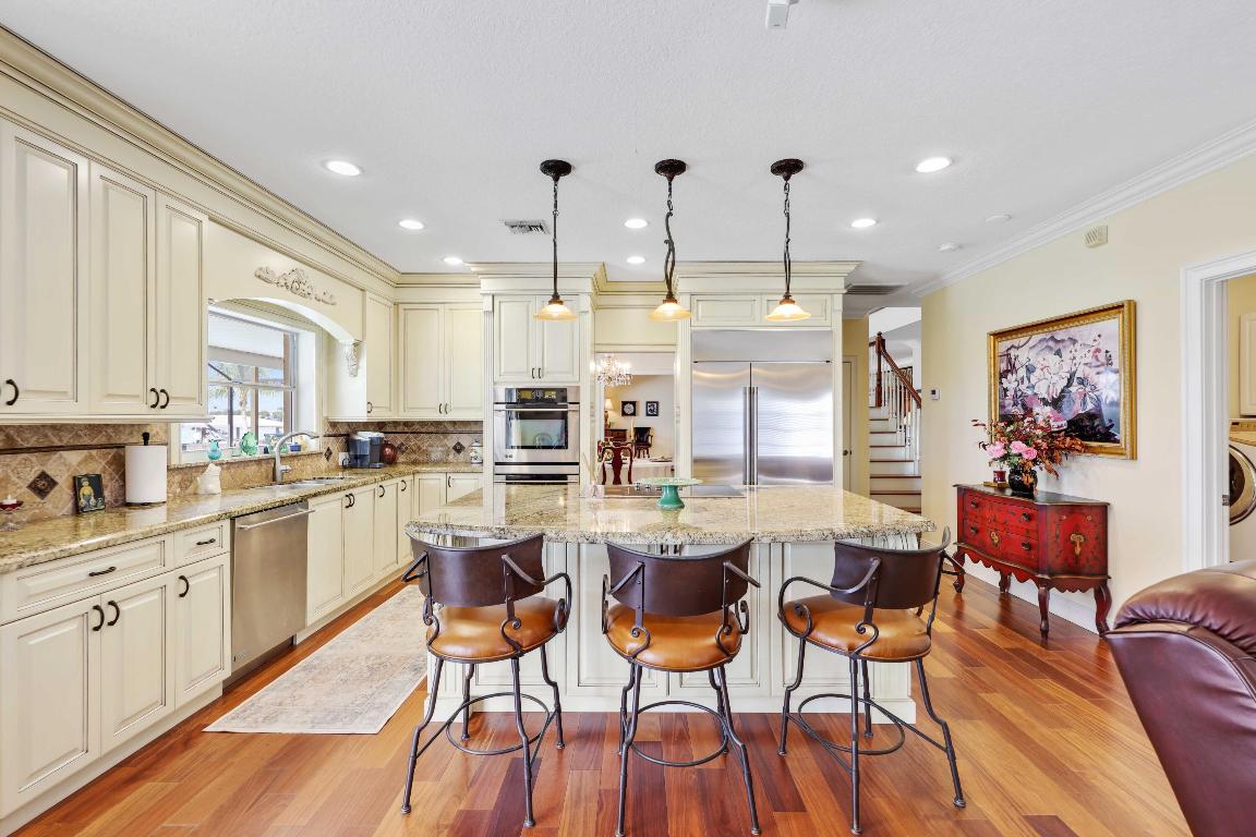 LAKE OSBORNE - Residential