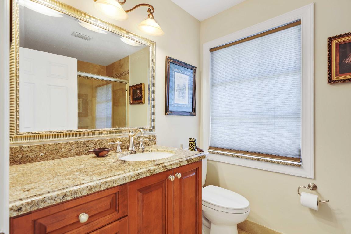 LAKE OSBORNE - Residential