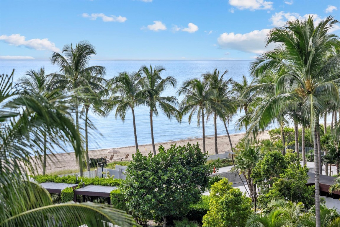 AUBERGE BEACH RESIDENCES - Residential Lease