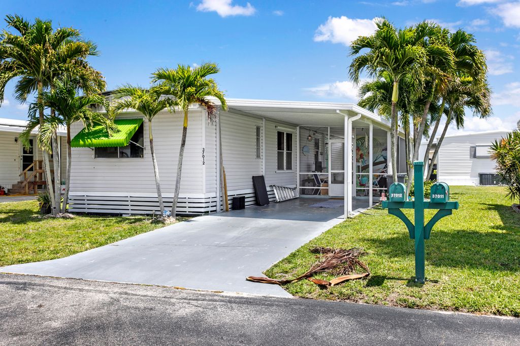 Photo of 37012 Exuma Bay, Boynton Beach, FL 33436 (MLS # B26019607)