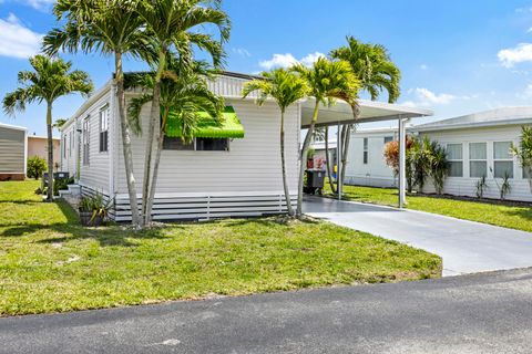 Photo of 37012 Exuma Bay, Boynton Beach, FL 33436 (MLS # B26019607)