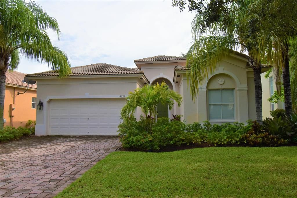 Photo of 5621 Sun Pointe Drive, Fort Pierce, FL 34951 (MLS # R10732769)