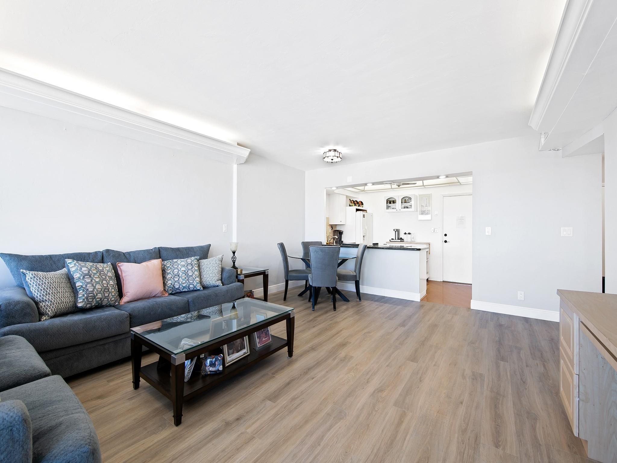 3233 NE 34th St 1706