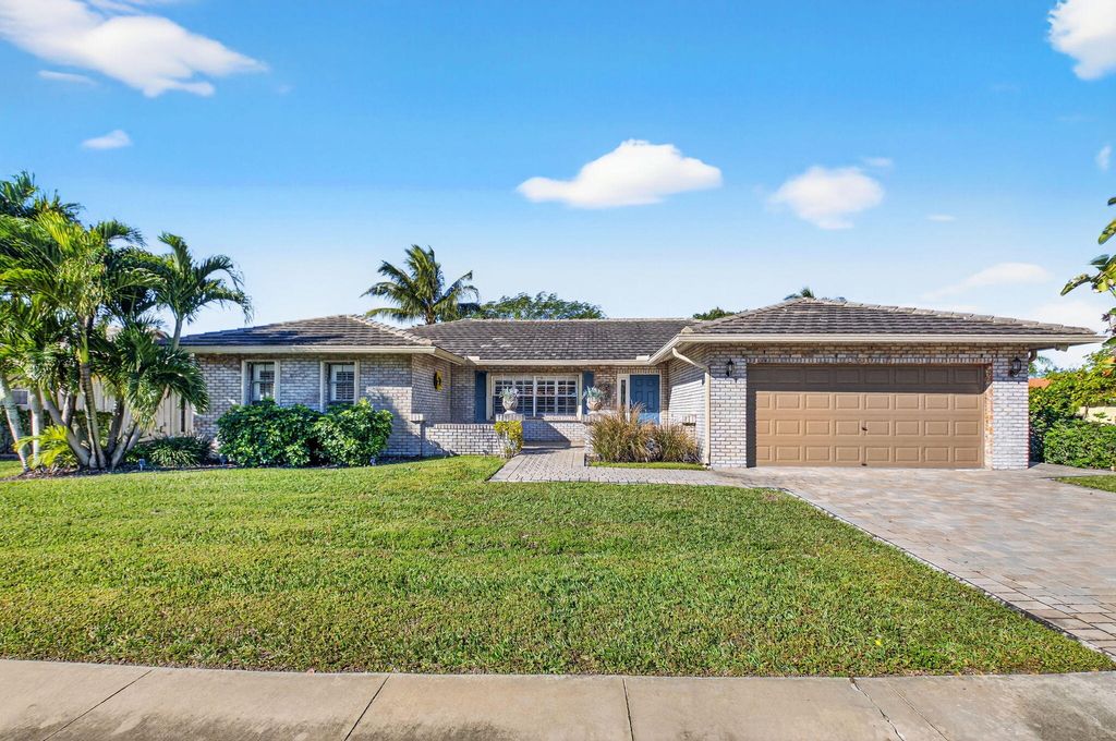 Photo of 21911 Satinwood Drive, Boca Raton, FL 33428 (MLS # R11155941)