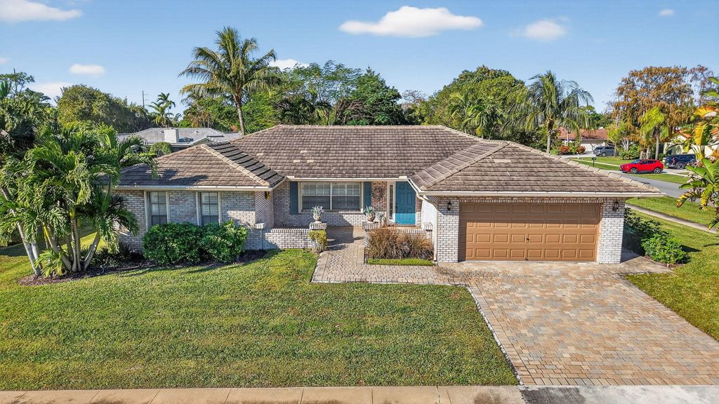 Photo of 21911 Satinwood Drive, Boca Raton, FL 33428 (MLS # R11155941)
