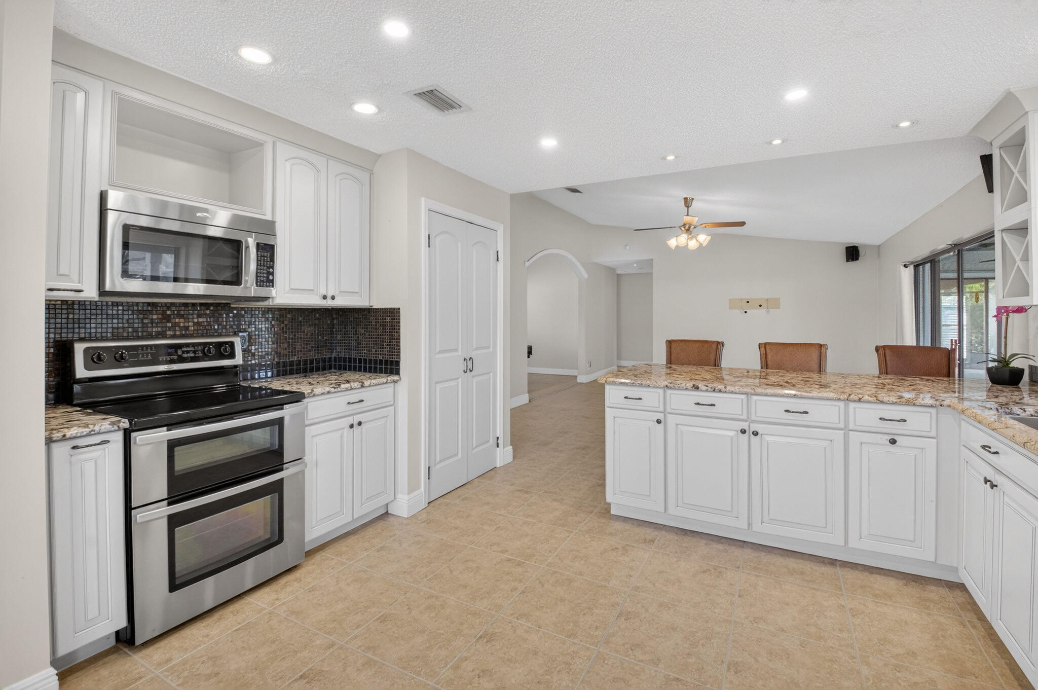 ARBOR WOOD - Residential