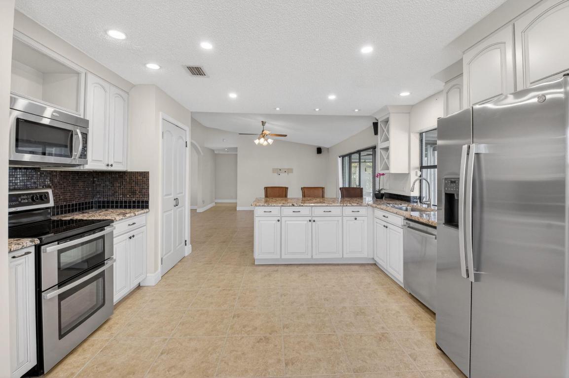 ARBOR WOOD - Residential