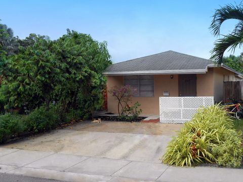 A home in Lake Worth Beach