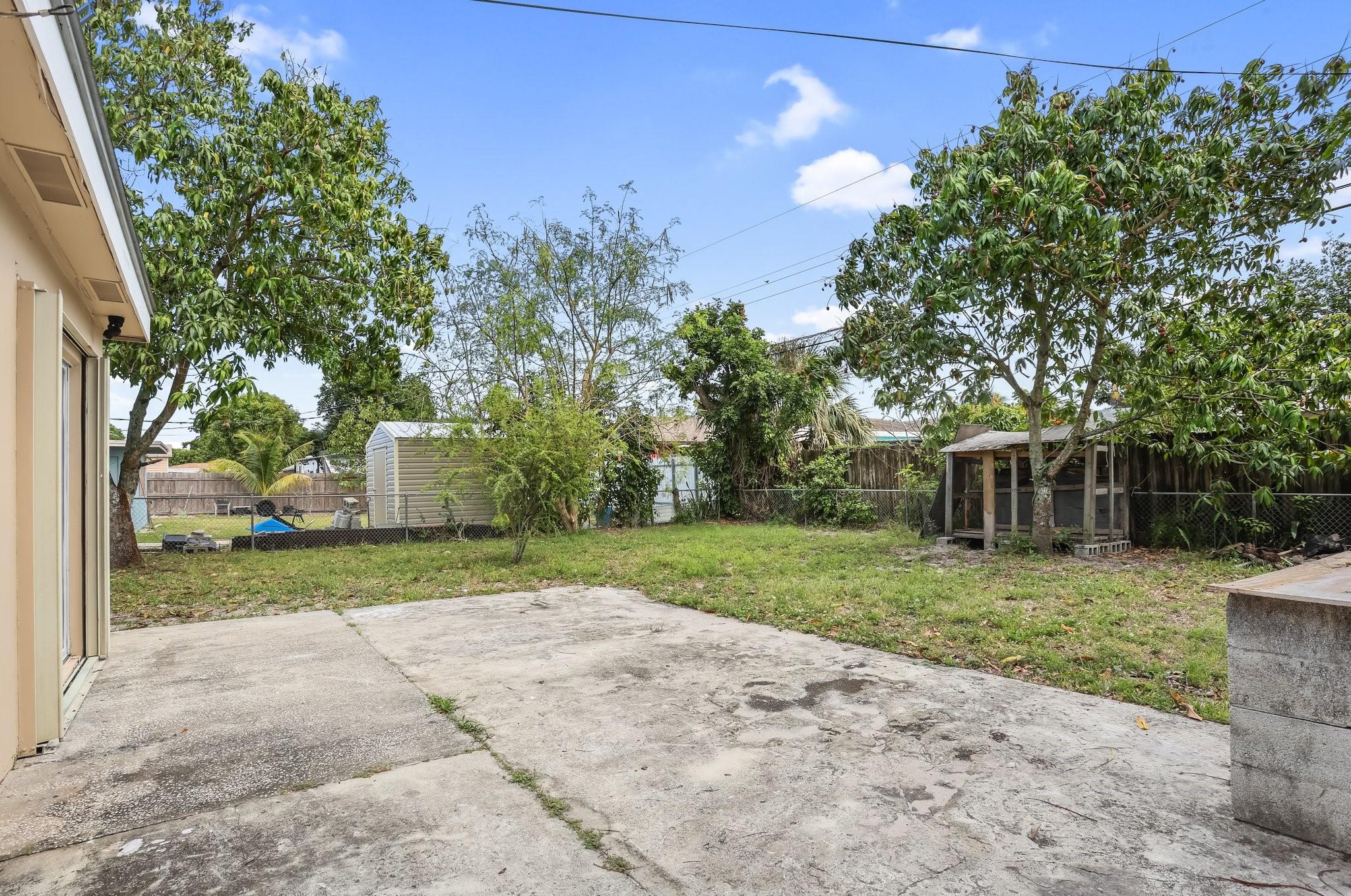 Lake Worth Hills Add 01 - Residential