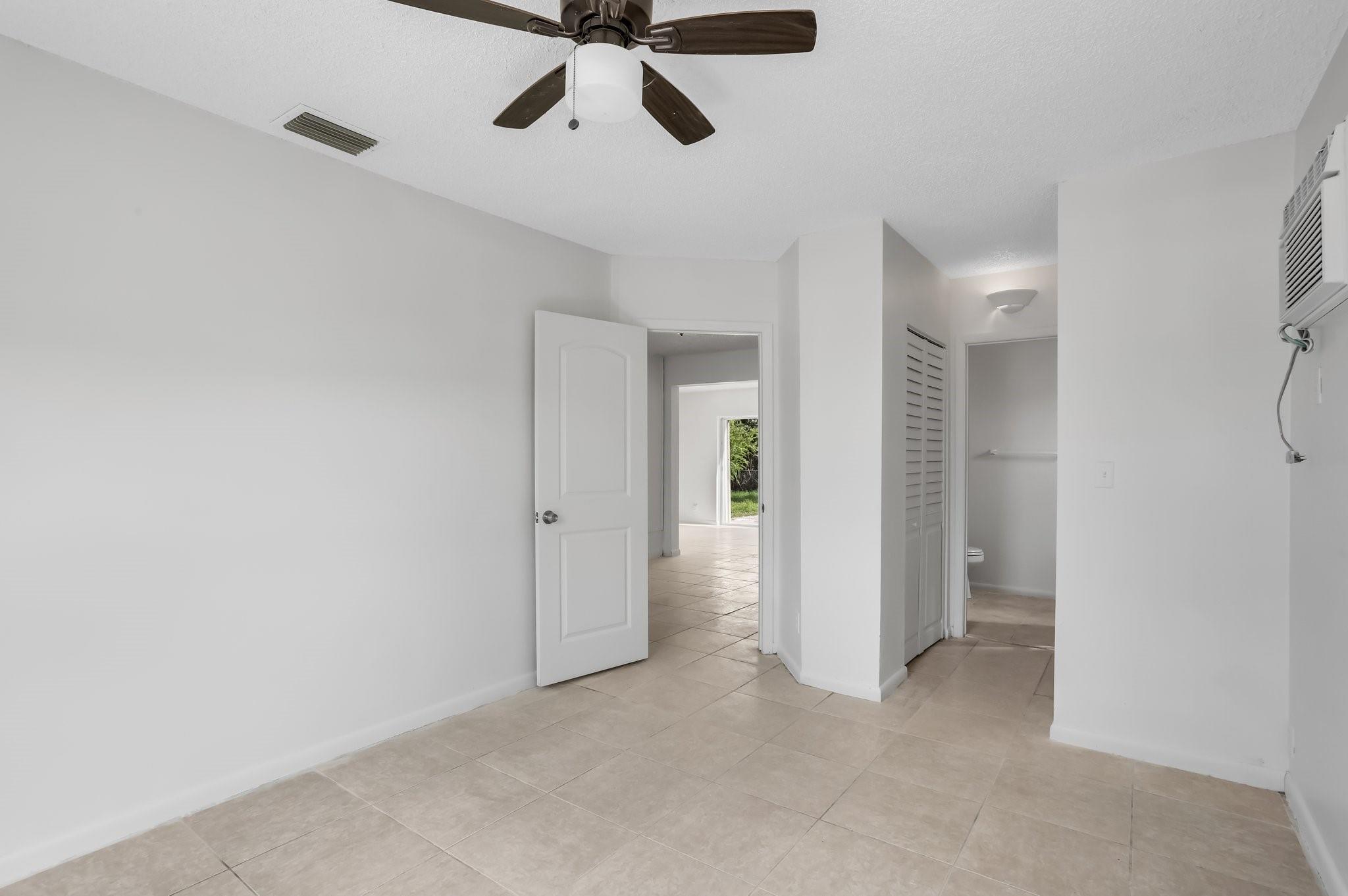 Lake Worth Hills Add 01 - Residential
