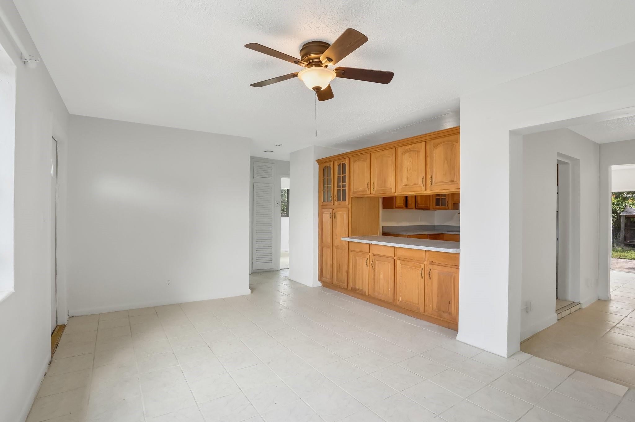 Lake Worth Hills Add 01 - Residential