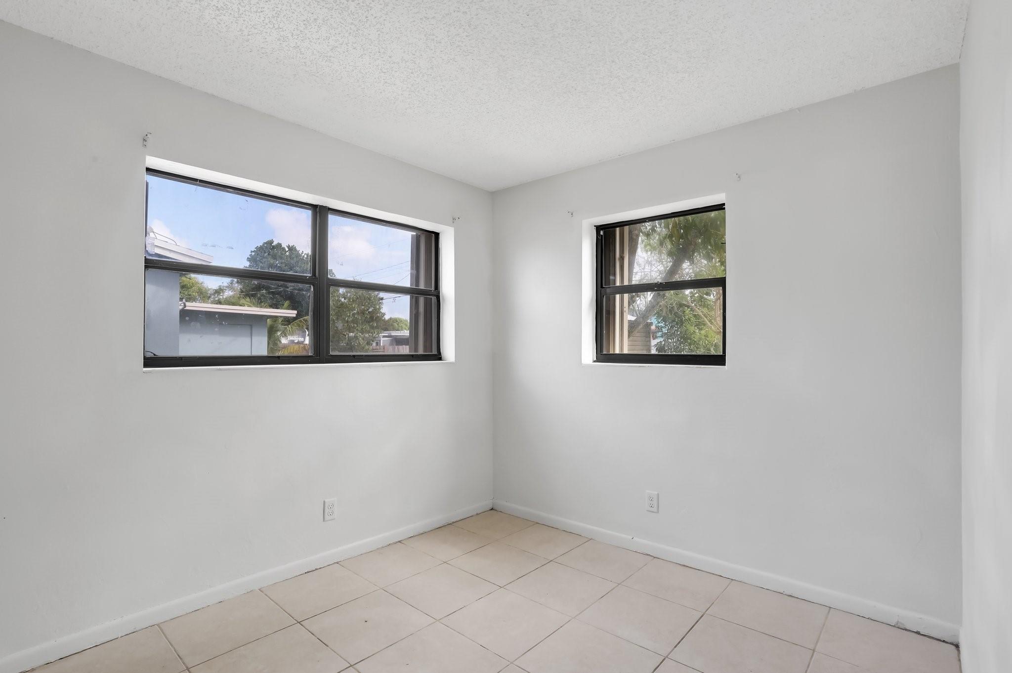 Lake Worth Hills Add 01 - Residential