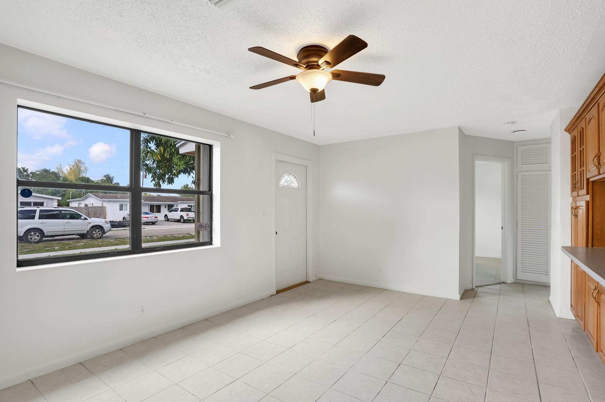 5624 S 37th Court