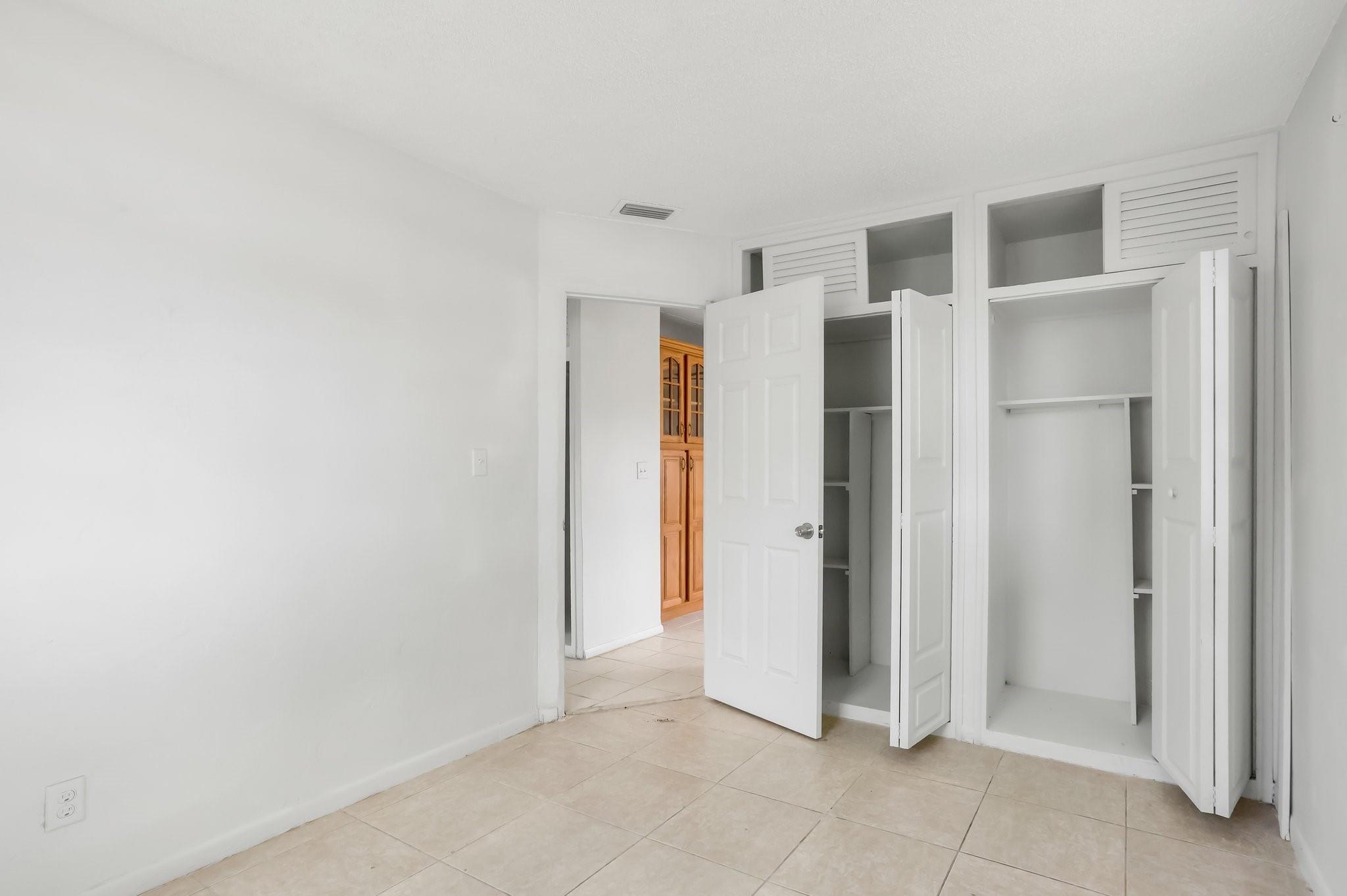Lake Worth Hills Add 01 - Residential