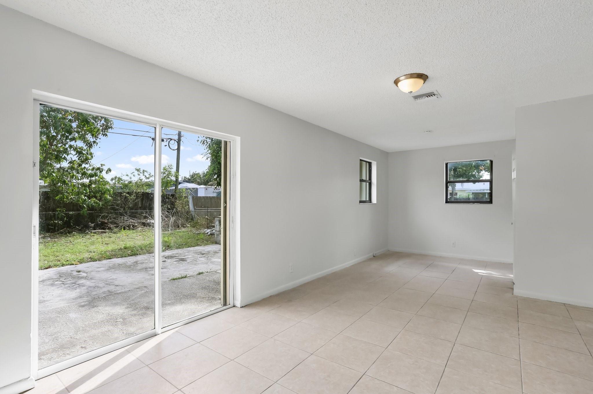 Lake Worth Hills Add 01 - Residential