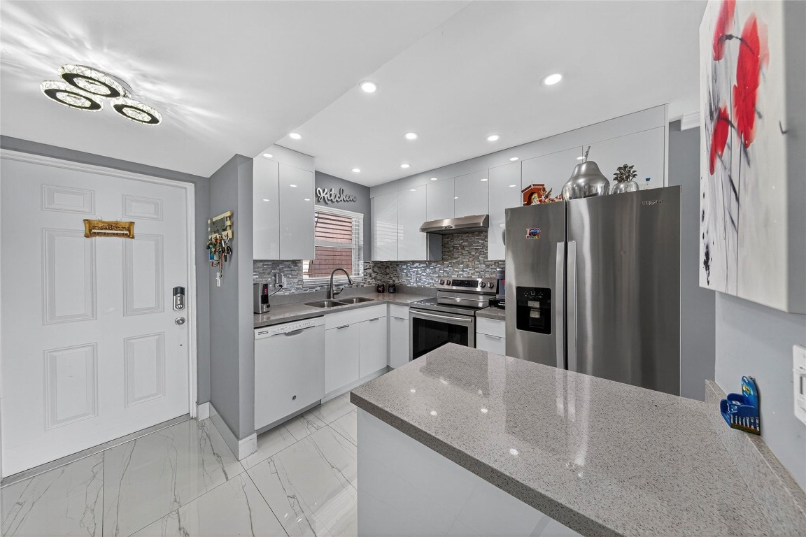 Sunrise Lakes Phase 3 - Residential