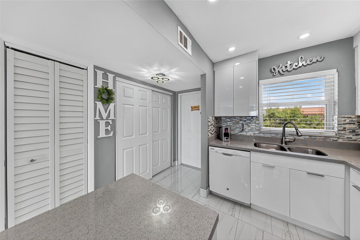 Sunrise Lakes Phase 3 - Residential