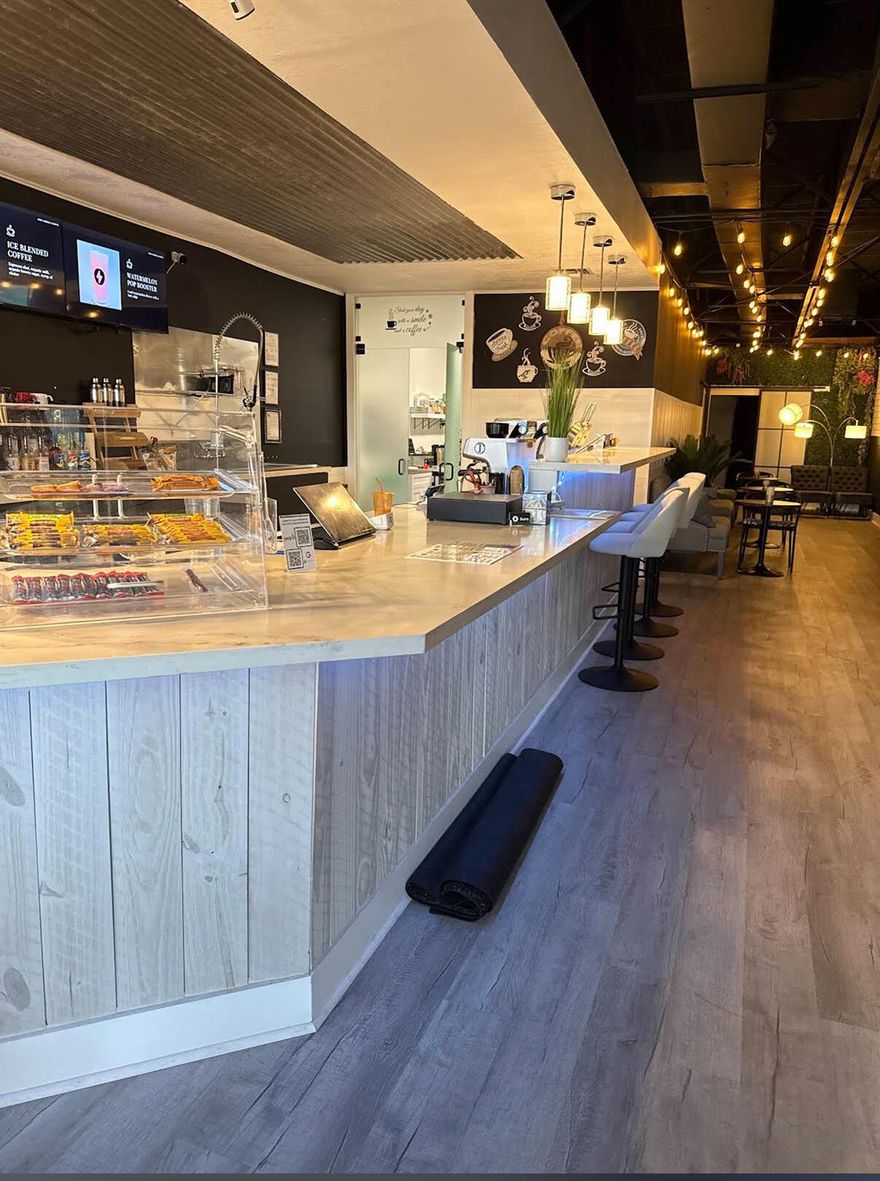 Turnkey 2nd Generation Cafe - Boba, Coffee, Ramen & SmoothiesBusiness DescriptionTake advantage of this fully equipped, 2nd generation cafe located in a prime high-traffic area near the beach, surrounded by luxury residential neighborhoods and steady foot traffic. This is a turnkey opportunity ready for a new owner to step in and grow immediately.Business HighlightsCurrently specializes in Boba drinks, Ramen, and light cafe farePerfect setup for expanding into smoothies, bubble tea, bakery, sandwiches, or coffee shop conceptsIncludes a standard kitchen with appliances (no hood or grease trap required)Ideal for owner-operators or investors looking for a flexible food service conceptExcellent visibility and location appeal close to r