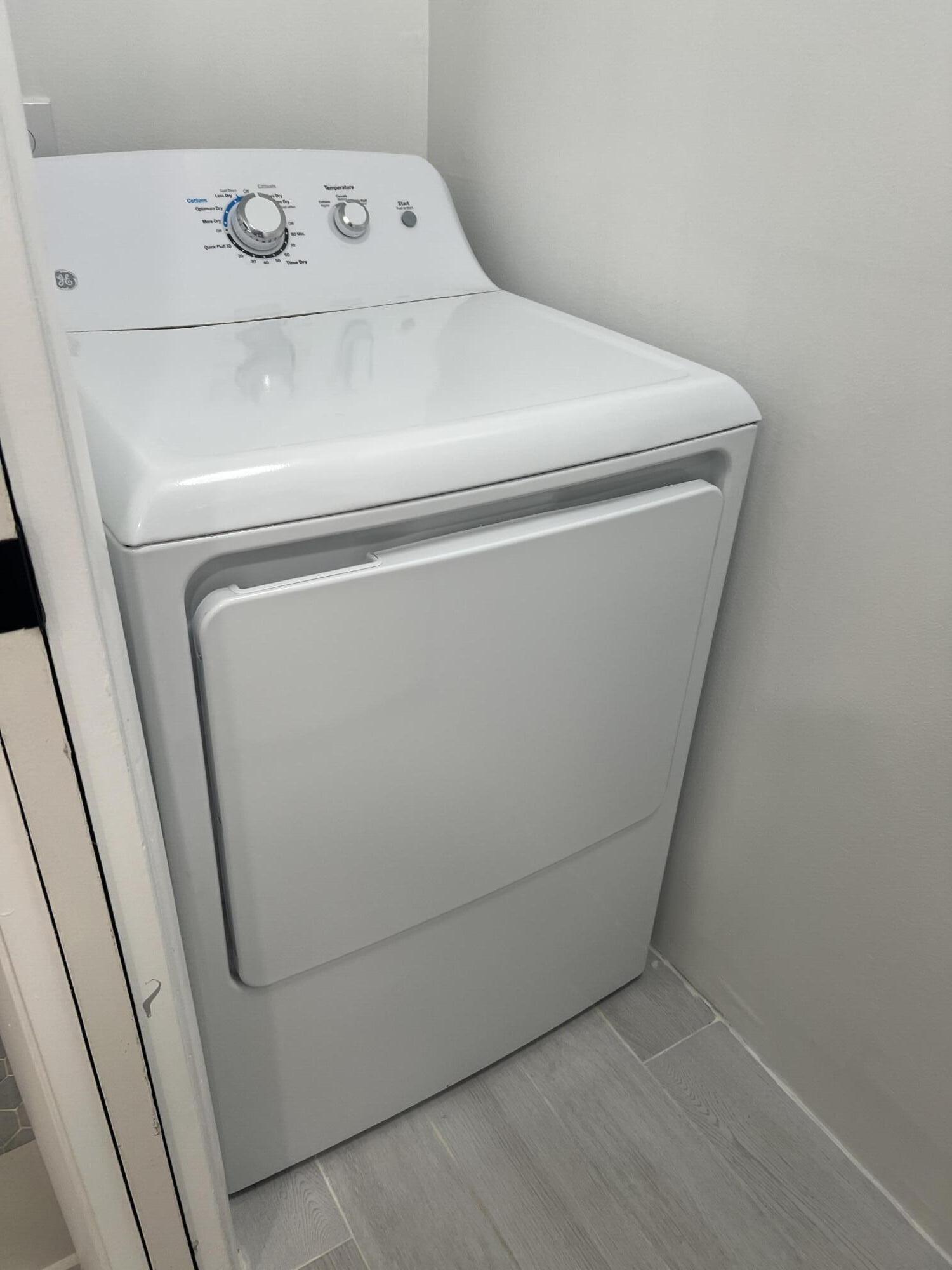 MERIDIAN PARK - Residential Lease