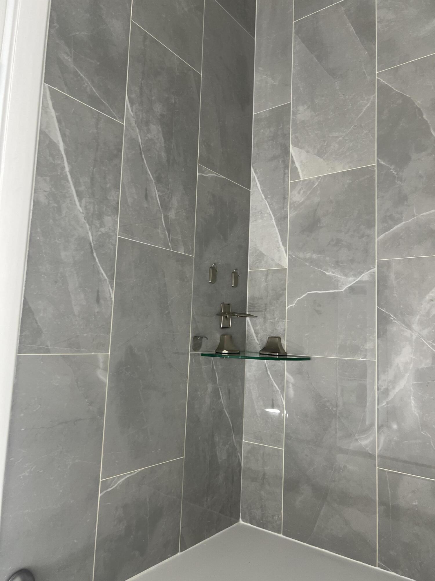 MERIDIAN PARK - Residential Lease