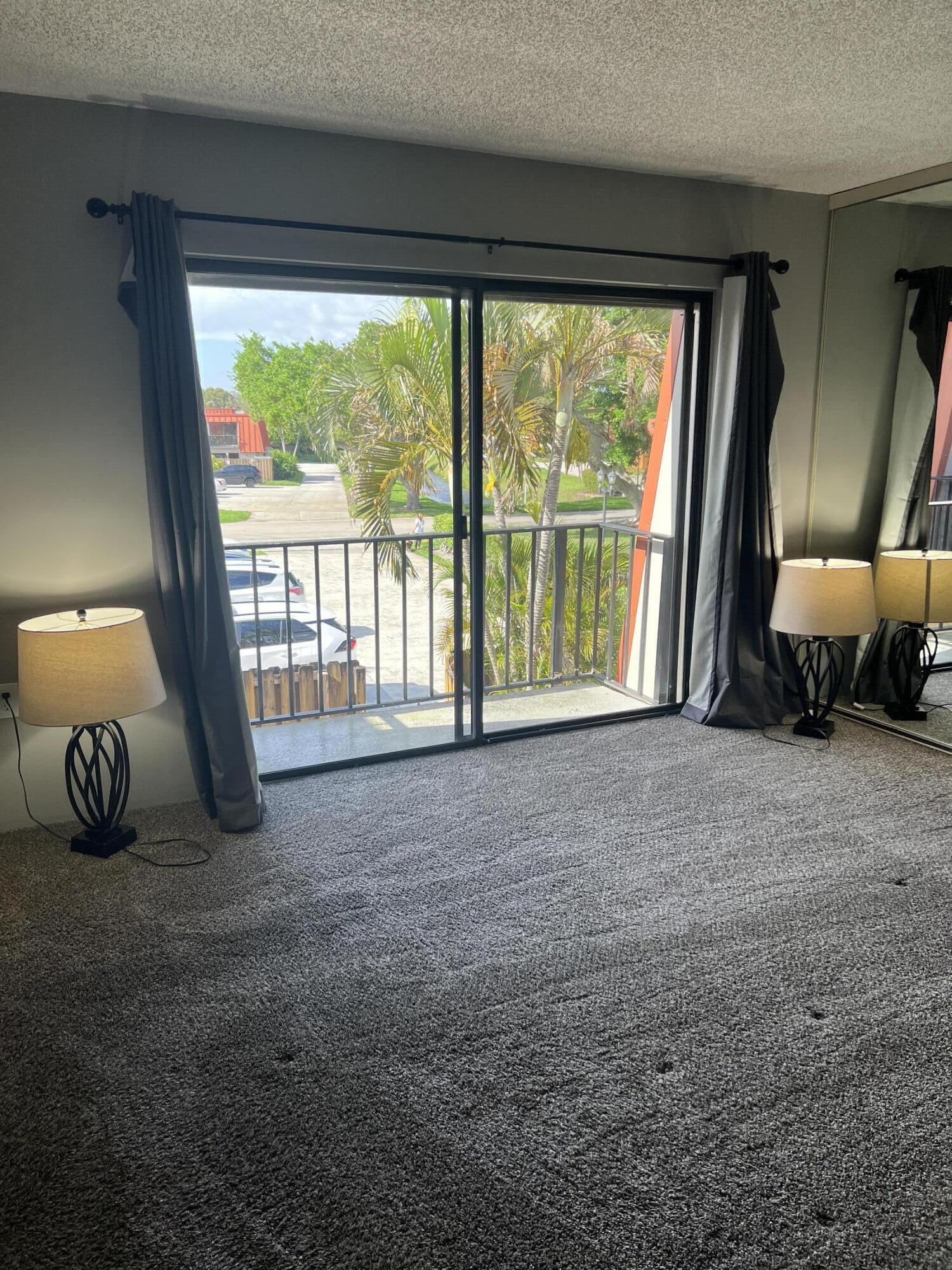 MERIDIAN PARK - Residential Lease