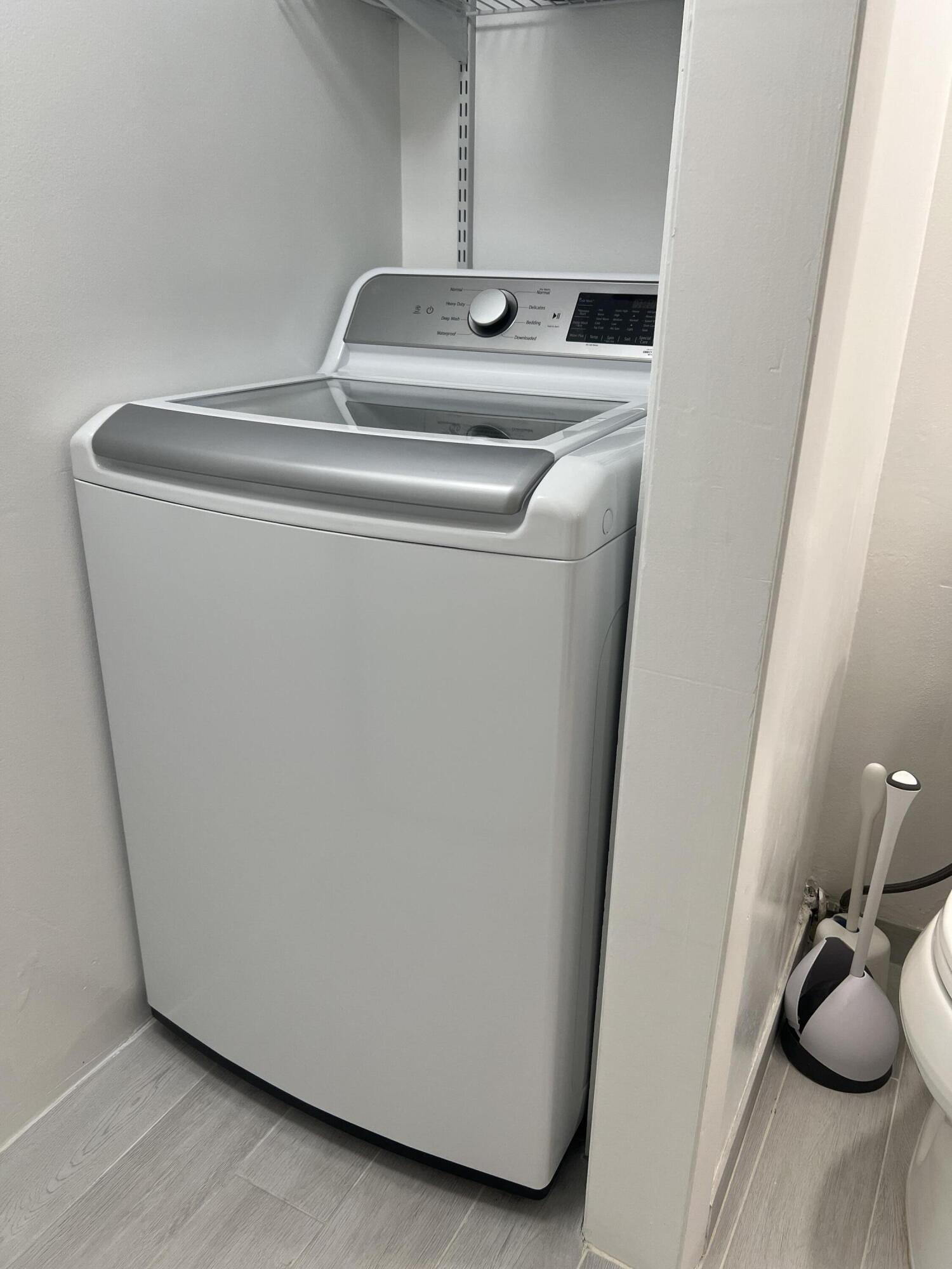 MERIDIAN PARK - Residential Lease