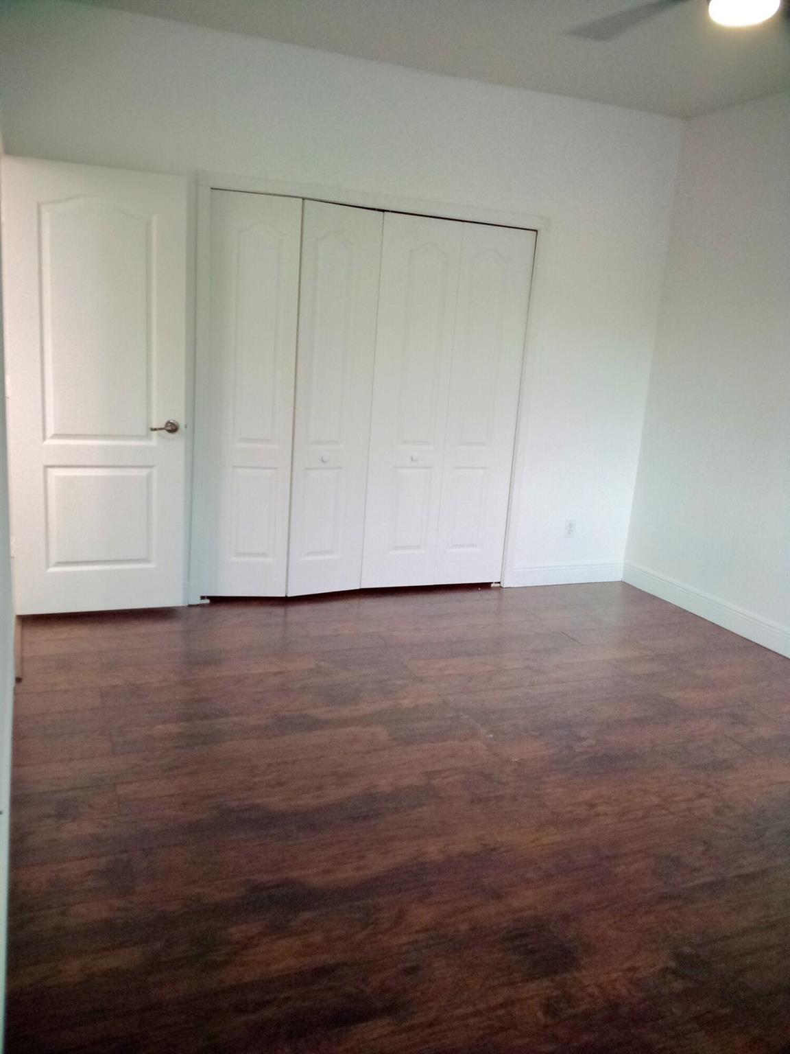 RIVER OAKS - Residential Lease