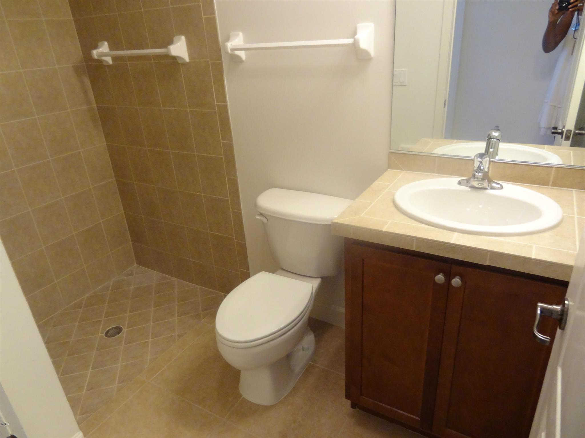 RIVER OAKS - Residential Lease