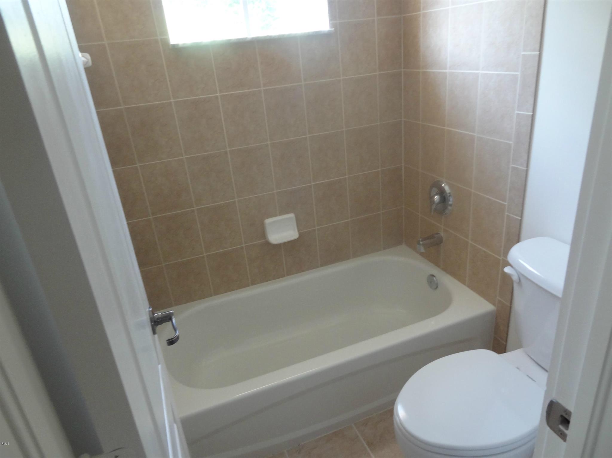 RIVER OAKS - Residential Lease