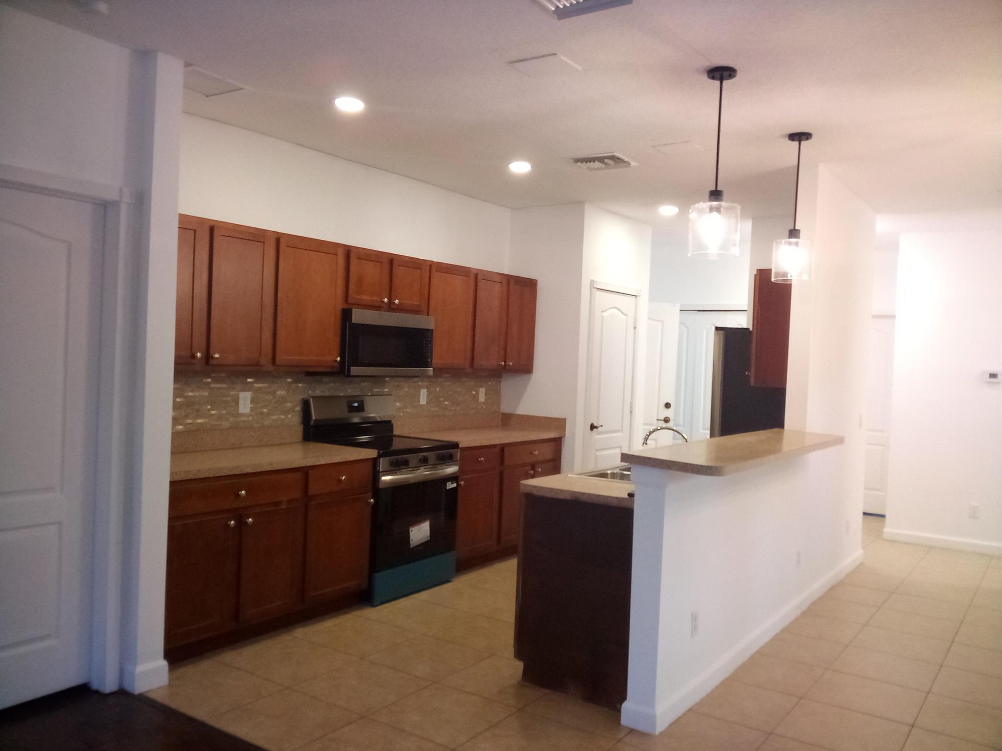 RIVER OAKS - Residential Lease