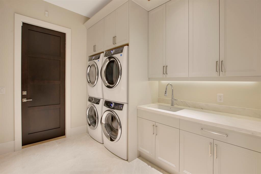 Ranch Colony - Ranch Esta - Residential